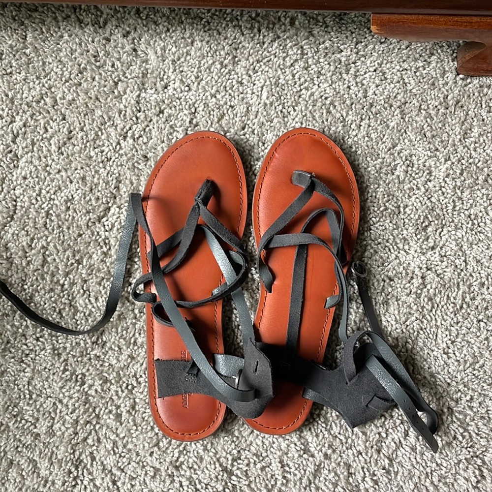American eagle sandals